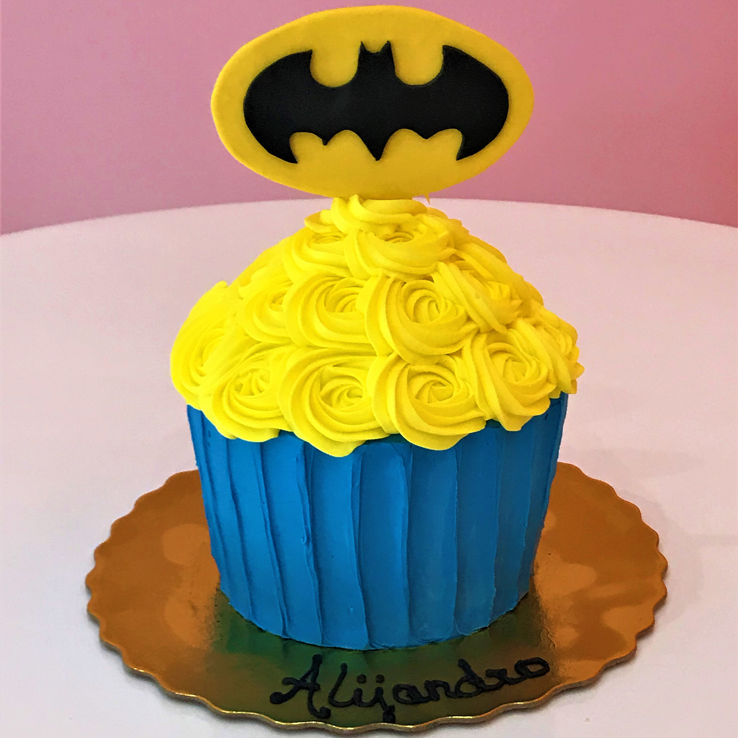 Sandy's Sweet Cakes: Batman Cupcake Cake